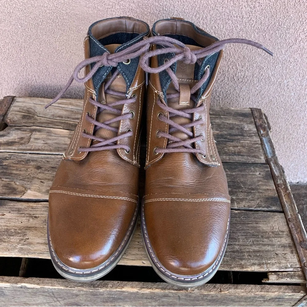 Call It Spring Mens Lace-Up Chukka Boot
